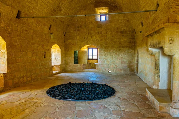 Inn'in, Kıbrıs, 17 Ağustos 2017: Limassol, Cypru yakınındaki Inn'in kalenin iç