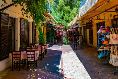 Lefkoşa, Kıbrıs, 23 Ağustos 2017: Lefkoşa tarihi merkezi Cypru dar bir sokakta görünümünü