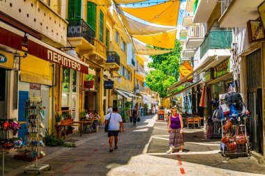 Nicosia, Kıbrıs, 23 Ağustos 2017: Kalabalık Ledra Caddesi - Lefkoşa, Cypru ana alışveriş caddesi hareket ediyor