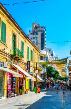 Lefkoşa, Kıbrıs, 23 Ağustos 2017: Shakolas Kulesi Ledra Caddesi, Cypru sonundaki