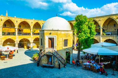 Lefkoşa, Kıbrıs, 24 Ağustos 2017: Eski bir tüccar otel - büyük görünümünü dönüştürülmüş bir modern turistik, Lefkoşa, Cypru han -