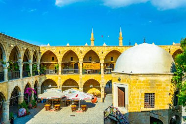 Lefkoşa, Kıbrıs, 24 Ağustos 2017: Eski bir tüccar otel - büyük görünümünü dönüştürülmüş bir modern turistik, Lefkoşa, Cypru han -
