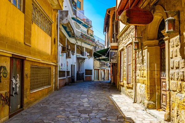 Nicosia Chipre Agosto 2017 Vista Una Calle Estrecha Centro Histórico — Foto de Stock