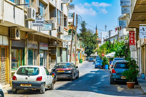 Lefkoşa Kıbrıs Ağustos 2017 Lefkoşa Cypru Eski Şehrin Dar Sokakta — Stok fotoğraf