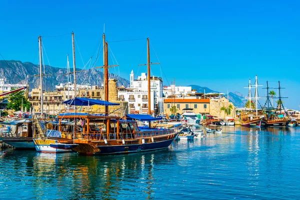 Kyrenia Cypern Augusti 2017 Visa Hamn Kyrenia Girne Solig Sommardag — Stockfoto