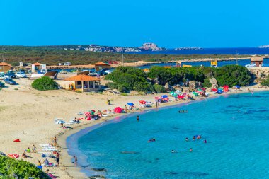 Dipkarpaz, Kıbrıs, 27 Ağustos 2017: Karpaz Yarımadası'nda küçük bir plaj görünümünü Cypru üzerinde