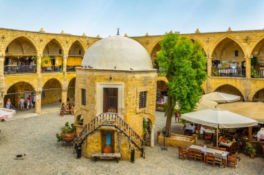 Lefkoşa, Kıbrıs, 29 Ağustos 2017: Eski bir tüccar otel - büyük görünümünü dönüştürülmüş bir modern turistik, Lefkoşa, Cypru han -