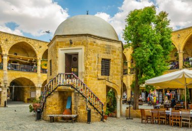 Lefkoşa, Kıbrıs, 29 Ağustos 2017: Eski bir tüccar otel - büyük görünümünü dönüştürülmüş bir modern turistik, Lefkoşa, Cypru han -