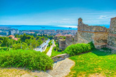 Thessaloniki alongisde eski bir sur Greec havadan görünümü