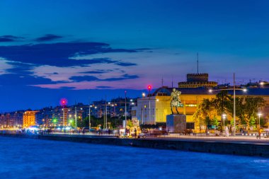Gece görünümünü sahil mesire Thessaloniki, Greec