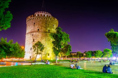 Thessaloniki, Greec beyaz kulesinde gece görünümü
