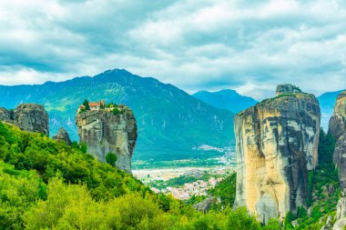 Meteora, Greec Kutsal Teslis Manastırı