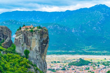 Meteora, Greec Kutsal Teslis Manastırı