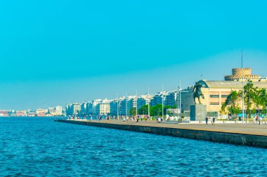 Thessaloniki, Yunanistan, 11 Eylül 2017: Beyaz kule sahil mesire Selanik'te, Greec,
