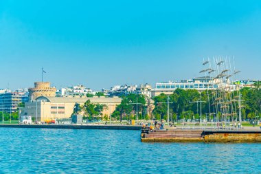 Thessaloniki, Yunanistan, 11 Eylül 2017: Beyaz kule sahil mesire Selanik'te, Greec,