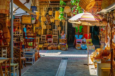 Thessaloniki, Yunanistan, 11 Eylül 2017: İnsanlar Selanik'te Greec Athonos kare bölge aracılığıyla yürüyor