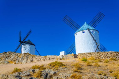 Spai Consuegra, geleneksel beyaz yel değirmenleri