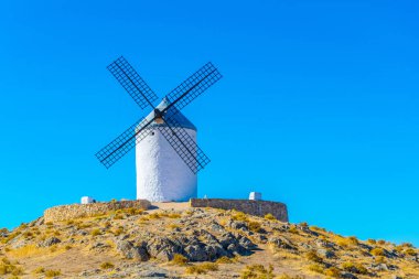 Spai Consuegra, geleneksel beyaz yel değirmenleri