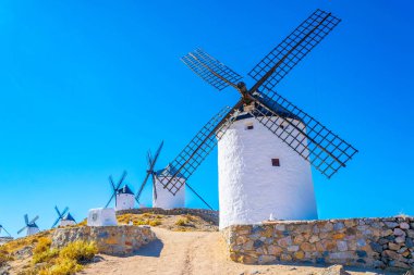 Spai Consuegra, geleneksel beyaz yel değirmenleri