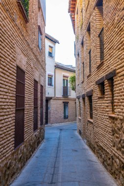 Toledo tarihi merkezi Spai dar bir sokakta