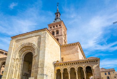 Katolik Kilisesi San Martin Segovia, Spai