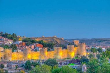 Gün batımı Avila görünümünden los cuatro postes bakış, Spai