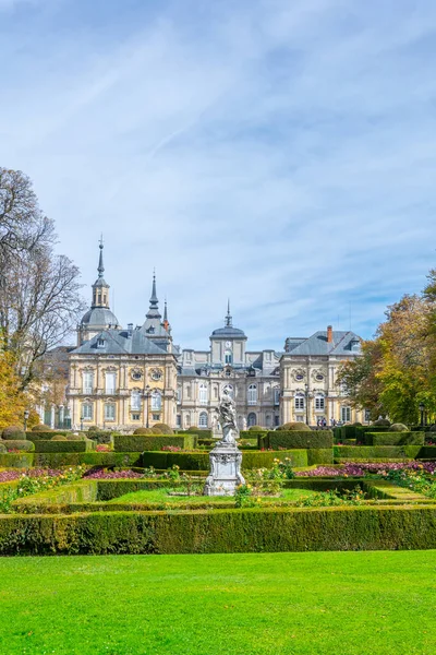 Utsikt Över Palatset Granja San Ildefonso Från Trädgårdar Spanien — Stockfoto