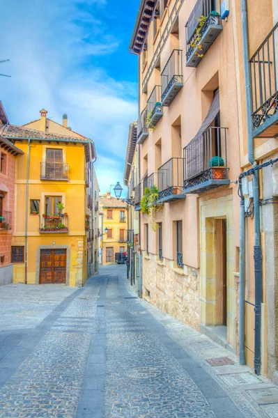 Vista Una Calle Estrecha Casco Antiguo Segovia Spai — Foto de Stock
