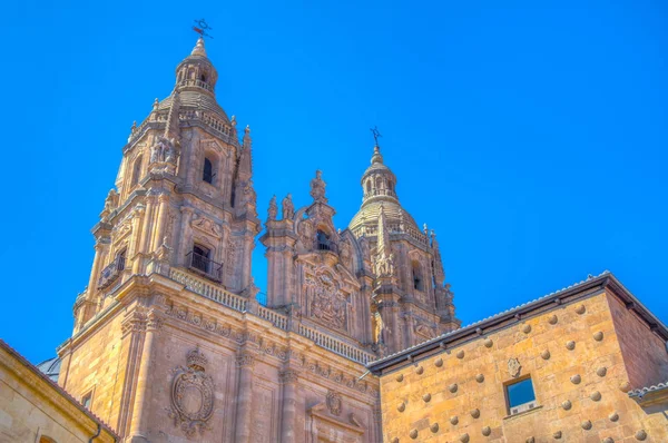 Casa Las Conchas Und Die Kirche Des Heiligen Geistes Salamanca — Stockfoto