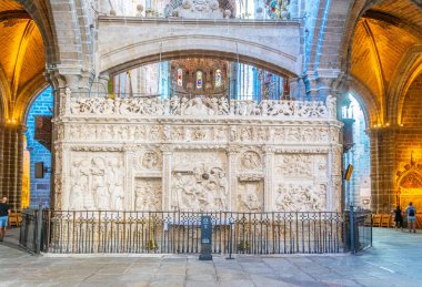 Avila, İspanya, 5 Ekim 2017: Avila, Spai katedral içinin