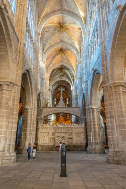 Avila, İspanya, 5 Ekim 2017: Avila, Spai katedral içinin