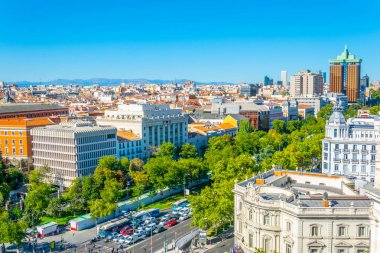 Madrid, İspanya, 6 Ekim 2017: Madrid, Spai Paseo de Recoletos, havadan görünümü