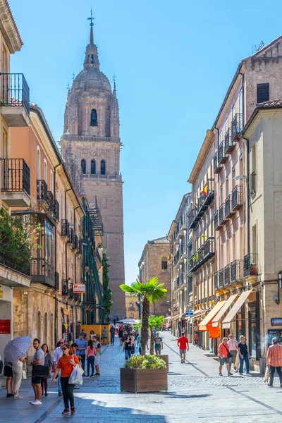 Salamanca Espanha Outubro 2017 Vista Uma Rua Estreita Cidade Velha — Fotografia de Stock