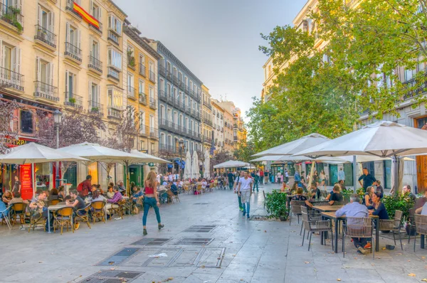 Madrid España Octubre 2017 Vista Una Calle Estrecha Casco Antiguo — Foto de Stock