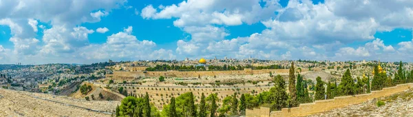 Jerusalén vista desde el monte de las aceitunas, Israel — Foto de Stock