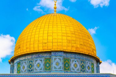 Kaya'nın Jerusale tapınak höyüğün üzerinde yer alan ünlü kubbe