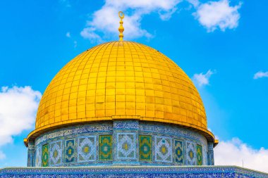 Kaya'nın Jerusale tapınak höyüğün üzerinde yer alan ünlü kubbe