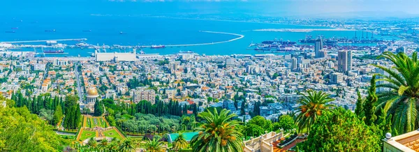 Haifa, İsrail'in bağlantı noktasının havadan görünümü