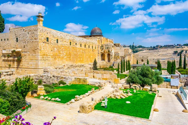 Escavações no muro ocidental na cidade velha de Jerusalém, Israel — Fotografia de Stock