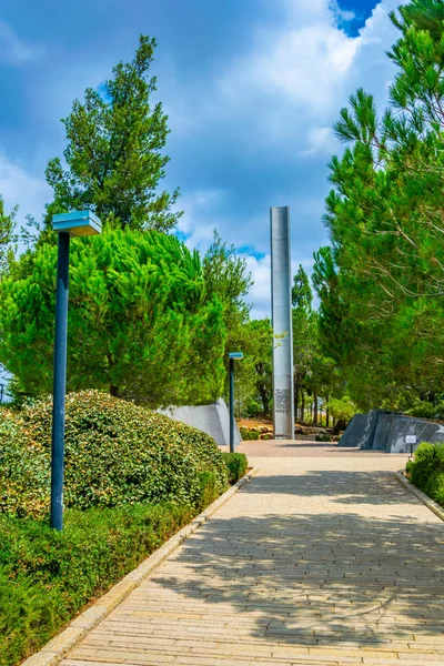 Monumento al heroísmo en el memorial de Yad Vashem en Jerusalén, Israel —  Fotos de Stock