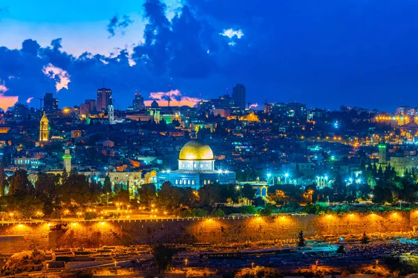 Sunset view of Jerusalem from the mount of olives, Israel — Stock Photo, Image