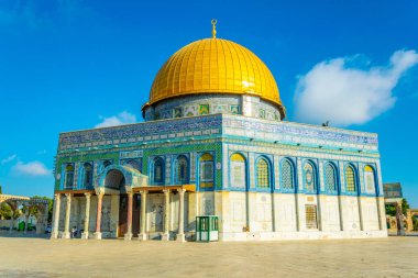 Kaya'nın Jerusale tapınak höyüğün üzerinde yer alan ünlü kubbe