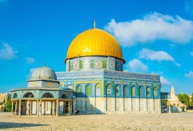 Kaya'nın Jerusale tapınak höyüğün üzerinde yer alan ünlü kubbe