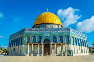 Kaya'nın Jerusale tapınak höyüğün üzerinde yer alan ünlü kubbe