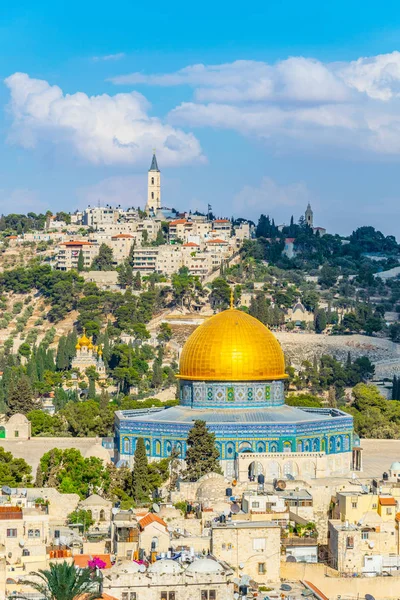Jerozolima, zdominowany przez złotą kopułę kopuła na skale, jest — Zdjęcie stockowe