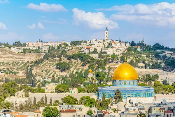Jerusalén dominada por la cúpula dorada de la cúpula de la roca, Es —  Fotos de Stock
