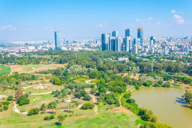 Tlv Hayark üzerinde uçan balon her Cityscape Tel Aviv bakıldığında