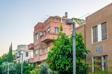Konut evler ve Bauhaus mimari Bialik Caddesi üzerinde 