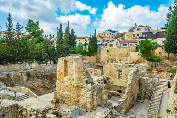 Ruínas de piscinas de Bethesda em Jerusalém, Israel — Fotografia de Stock