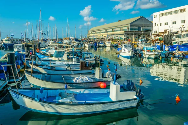 Barcos amarração no porto de Jaffa, Tel Aviv, Israel — Fotografia de Stock